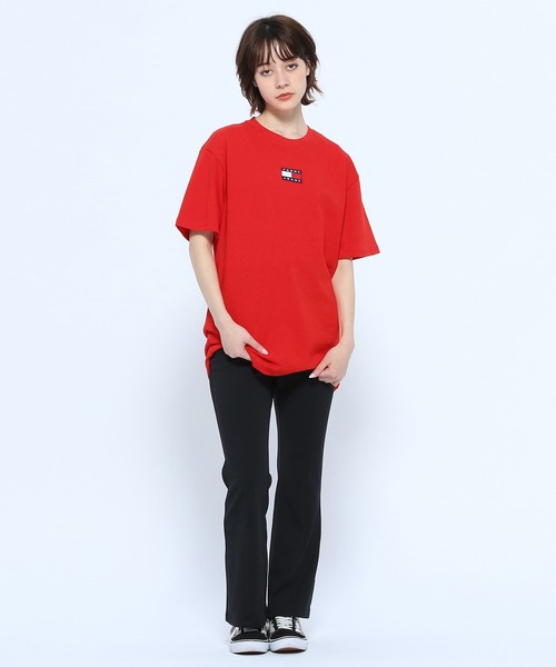 tommy jeans(トミー ジーンズ)の「バッジロゴTシャツ(Tシャツ/カットソー・メンズ・ホワイト/ネイビー/レッド/ブラック・SMALL/MEDIUM/LARGE/X-LARGE)」の15枚目の写真