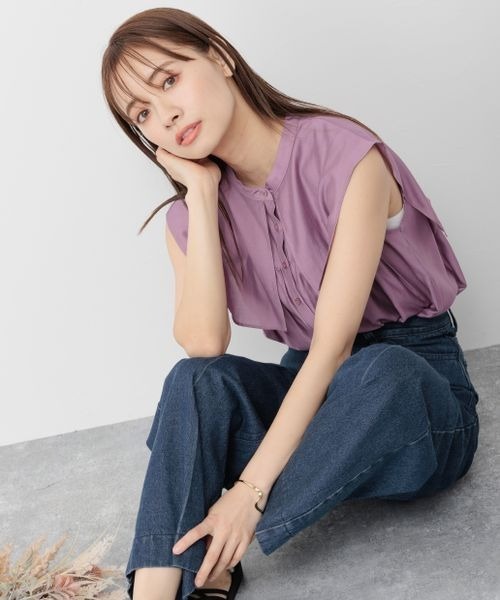 mysty woman（ミスティウーマン）の「【無地＆花柄】レイヤーカラーノスリシャツ 297703（シャツ/ブラウス・レディース・ブラック/パープル/オフホワイト/アイボリー・FREE）」の4枚目の写真