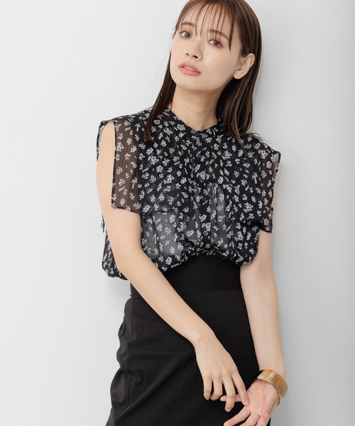 mysty woman（ミスティウーマン）の「【無地＆花柄】レイヤーカラーノスリシャツ 297703（シャツ/ブラウス・レディース・ブラック/パープル/オフホワイト/アイボリー・FREE）」の3枚目の写真