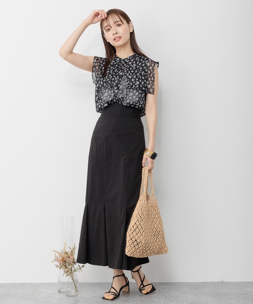 mysty woman（ミスティウーマン）の「【無地＆花柄】レイヤーカラーノスリシャツ 297703（シャツ/ブラウス・レディース・ブラック/パープル/オフホワイト/アイボリー・FREE）」の16枚目の写真