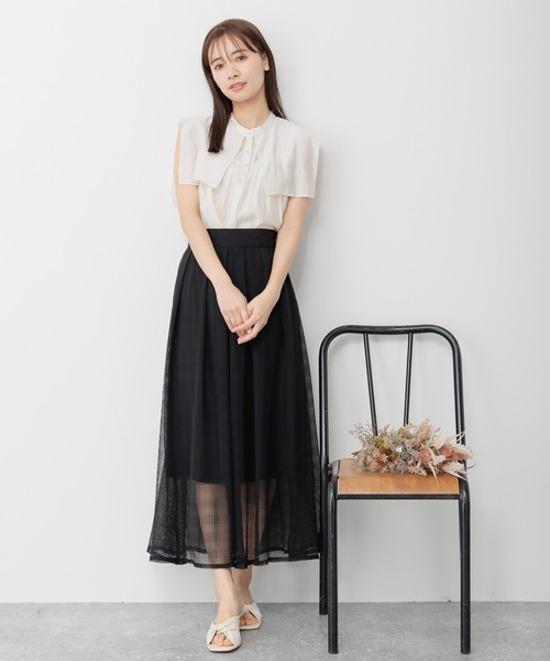 mysty woman（ミスティウーマン）の「【無地＆花柄】レイヤーカラーノスリシャツ 297703（シャツ/ブラウス・レディース・ブラック/パープル/オフホワイト/アイボリー・FREE）」の13枚目の写真