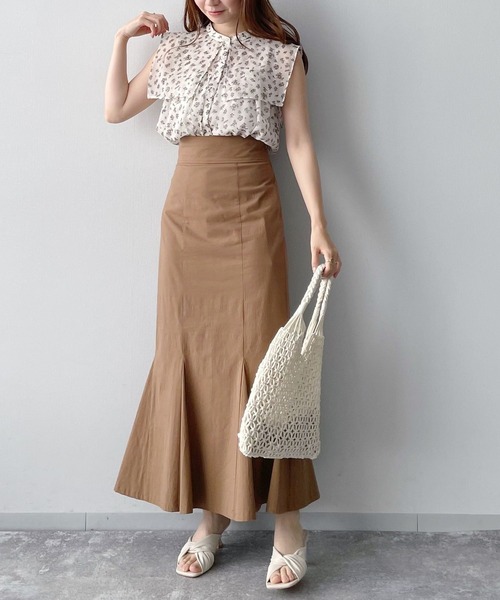 mysty woman（ミスティウーマン）の「【無地＆花柄】レイヤーカラーノスリシャツ 297703（シャツ/ブラウス・レディース・ブラック/パープル/オフホワイト/アイボリー・FREE）」の5枚目の写真