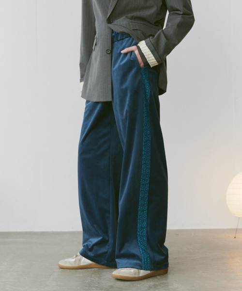 soerte（ソエルテ）の「Loose velvet track pants/ルーズベルベットトラックパンツ（その他パンツ・メンズ・ブラウン/グレー/ブルー・1/2/3）」の19枚目の写真