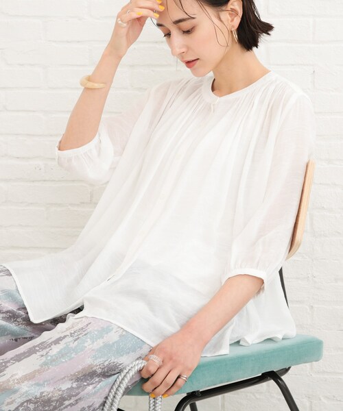 SHOO・LA・RUE（シューラルー）の「◆スラブバンドカラーシャツ（シャツ/ブラウス・レディース・ブラック/ダークグリーン/オフホワイト/マスタード・00）」の2枚目の写真