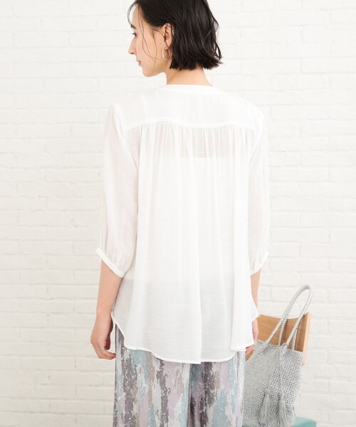 SHOO・LA・RUE（シューラルー）の「◆スラブバンドカラーシャツ（シャツ/ブラウス・レディース・ブラック/ダークグリーン/オフホワイト/マスタード・00）」の8枚目の写真