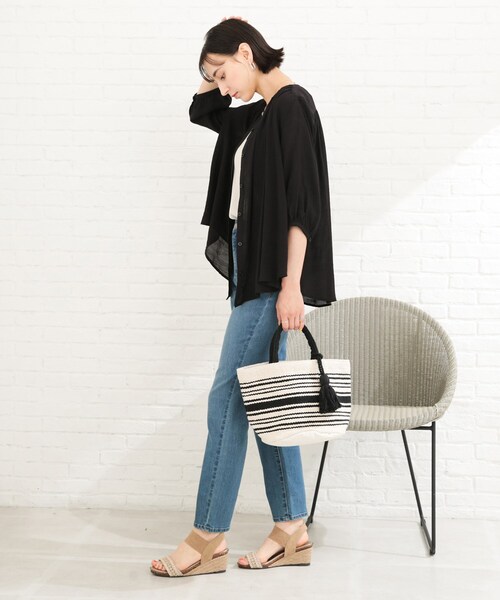 SHOO・LA・RUE（シューラルー）の「◆スラブバンドカラーシャツ（シャツ/ブラウス・レディース・ブラック/ダークグリーン/オフホワイト/マスタード・00）」の17枚目の写真