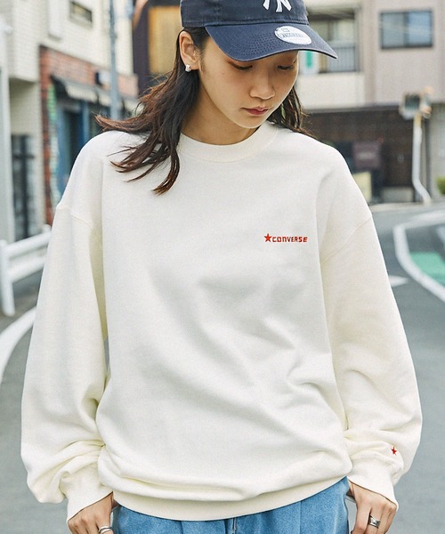 CONVERSE（コンバース）の「CONVERSE/コンバース ロゴ刺繍 ビッグシルエット裏毛クルースウェット（スウェット・メンズ・サックスブルー/オフホワイト/レッド/グリーン/ブラック/ピンク・L/M）」の16枚目の写真