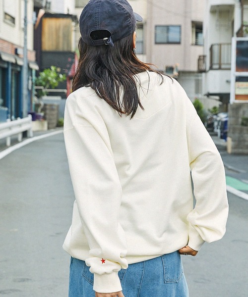 CONVERSE（コンバース）の「CONVERSE/コンバース ロゴ刺繍 ビッグシルエット裏毛クルースウェット（スウェット・メンズ・サックスブルー/オフホワイト/レッド/グリーン/ブラック/ピンク・L/M）」の20枚目の写真