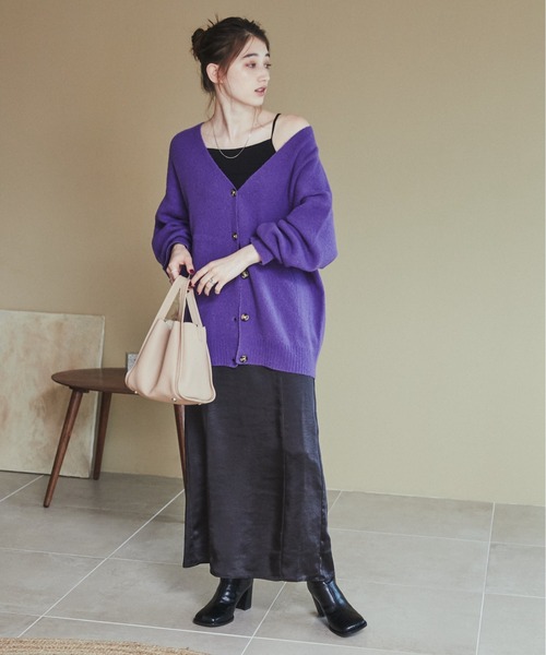 ANGIE（アンジー）の「サテンナロースカート（スカート・レディース・ブラック/ホワイト系その他/ブラック系その他/グリーン系その他/ライトベージュ・FREE）」の12枚目の写真