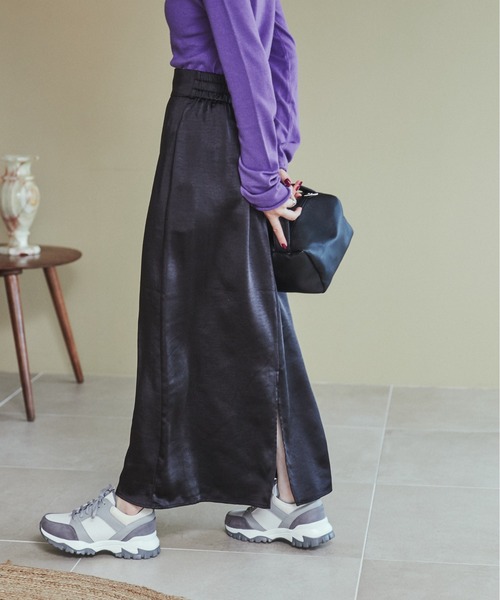 ANGIE（アンジー）の「サテンナロースカート（スカート・レディース・ブラック/ホワイト系その他/ブラック系その他/グリーン系その他/ライトベージュ・FREE）」の9枚目の写真