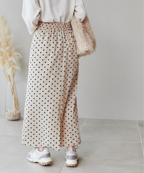 ANGIE（アンジー）の「サテンナロースカート（スカート・レディース・ブラック/ホワイト系その他/ブラック系その他/グリーン系その他/ライトベージュ・FREE）」の21枚目の写真