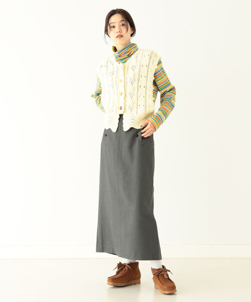 BEAMS BOY(ビームスボーイ)の「BEAMS BOY / アラン カーディガン ベスト(ベスト・レディース・ブラック/オフホワイト/レッド系その他3・ONE SIZE)」の4枚目の写真