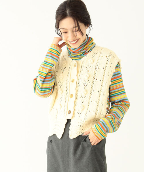 BEAMS BOY(ビームスボーイ)の「BEAMS BOY / アラン カーディガン ベスト(ベスト・レディース・ブラック/オフホワイト/レッド系その他3・ONE SIZE)」の6枚目の写真