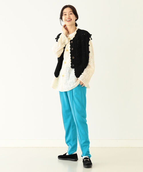 BEAMS BOY(ビームスボーイ)の「BEAMS BOY / アラン カーディガン ベスト(ベスト・レディース・ブラック/オフホワイト/レッド系その他3・ONE SIZE)」の14枚目の写真