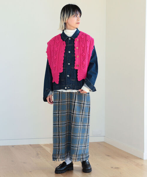 BEAMS BOY(ビームスボーイ)の「BEAMS BOY / アラン カーディガン ベスト(ベスト・レディース・ブラック/オフホワイト/レッド系その他3・ONE SIZE)」の15枚目の写真