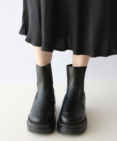 Fin(フィン)の「厚底サイドゴアブーツ【低反発スポンジ入り】(ブーツ・レディース・ブラック・LL/S/M/L)」の8枚目の写真
