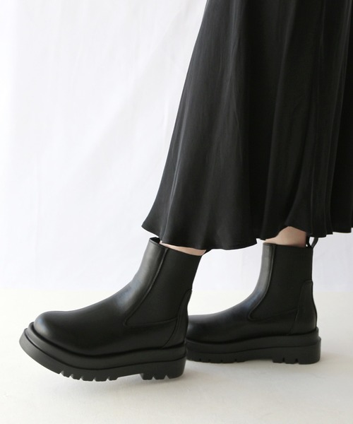 Fin(フィン)の「厚底サイドゴアブーツ【低反発スポンジ入り】(ブーツ・レディース・ブラック・LL/S/M/L)」の9枚目の写真