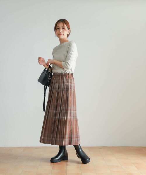 URBAN RESEARCH DOORS(アーバンリサーチドアーズ)の「針抜き6分袖カットソー(Tシャツ/カットソー・レディース・オレンジ/イエロー系その他/ライトベージュ/ネイビー・LARGE/MEDIUM)」の12枚目の写真