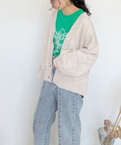 AS KNOW AS plus（アズノゥアズプラス）の「♪フリンジポケットBIGカーディガン（カーディガン/ボレロ・レディース・パープル/グリーン/ライトベージュ/レンガ/アイボリー系/ダークグリーン/ブルー系/イエロー系/ブルー系1/サンドベージュ/ピンク/グリーン系1/チャコールグレー・FREE）」の15枚目の写真