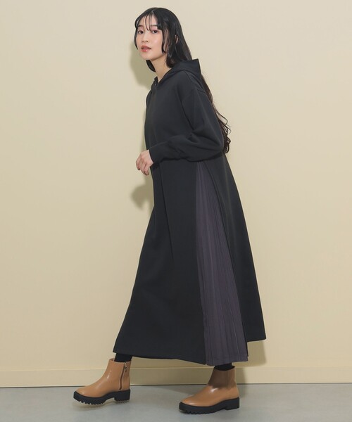 BEAMS HEART(ビームスハート)の「脇プリーツ フーディ ワンピース(ワンピース・レディース・ライトグレー/ブラウン系その他/ブラック/パープル系その他2/ホワイト系その他5・FREE)」の9枚目の写真