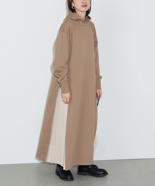 BEAMS HEART(ビームスハート)の「脇プリーツ フーディ ワンピース(ワンピース・レディース・ライトグレー/ブラウン系その他/ブラック/パープル系その他2/ホワイト系その他5・FREE)」の17枚目の写真