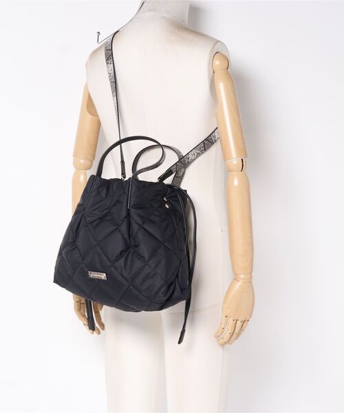 LA BAGAGERIE（ラバガジェリー）の「ドローストリング×キルト2WAYトート Sサイズ（ショルダーバッグ・レディース・ブラック/ベージュ/カーキ/ネイビー/グレー・FREE）」の7枚目の写真