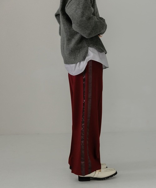 KBF(ケイビーエフ)の「サイドラインスラックス(スラックス・レディース・ネイビー/アイボリー/ボルドー・ONE)」の3枚目の写真