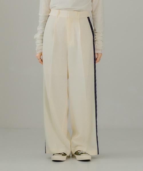 KBF(ケイビーエフ)の「サイドラインスラックス(スラックス・レディース・ネイビー/アイボリー/ボルドー・ONE)」の13枚目の写真