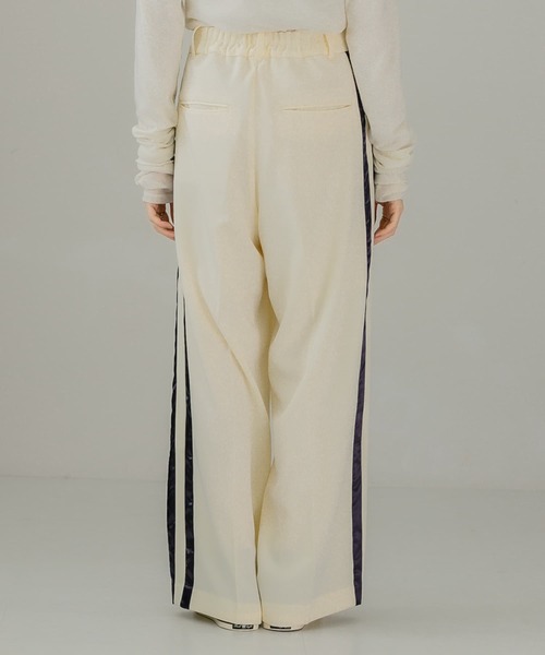 KBF(ケイビーエフ)の「サイドラインスラックス(スラックス・レディース・ネイビー/アイボリー/ボルドー・ONE)」の11枚目の写真