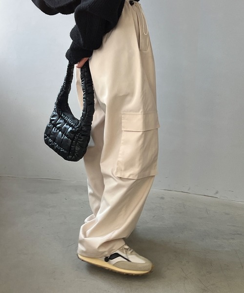 chuclla（チュクラ）の「ワッフルギャザー ワンハンドルバッグ cha22a003（ショルダーバッグ・レディース・シルバー/ブラック・FREE）」の11枚目の写真