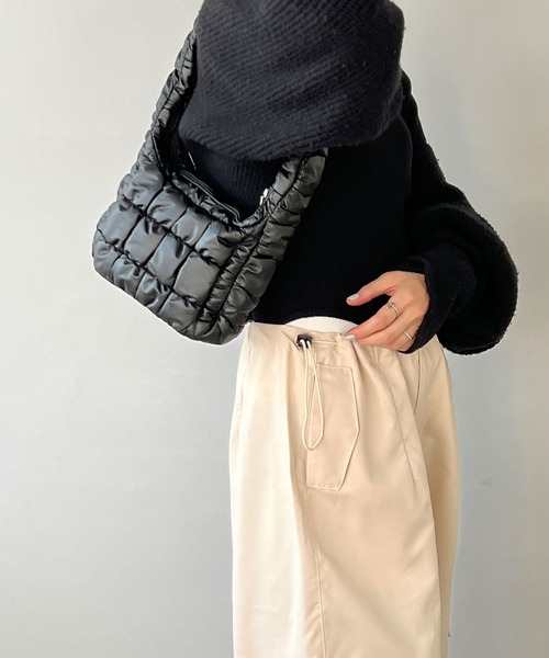 chuclla（チュクラ）の「ワッフルギャザー ワンハンドルバッグ cha22a003（ショルダーバッグ・レディース・シルバー/ブラック・FREE）」の15枚目の写真