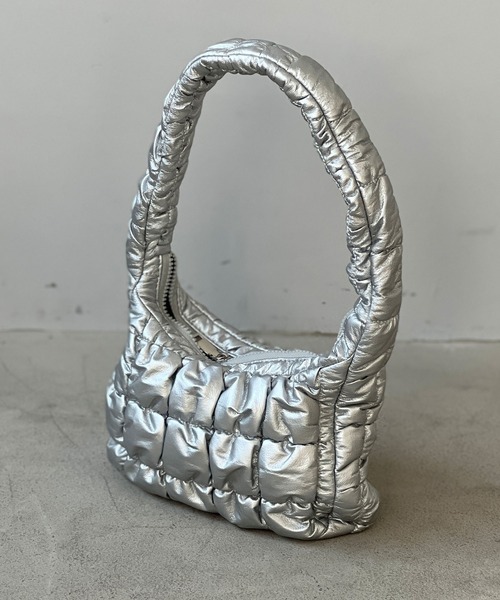 chuclla（チュクラ）の「ワッフルギャザー ワンハンドルバッグ cha22a003（ショルダーバッグ・レディース・シルバー/ブラック・FREE）」の17枚目の写真
