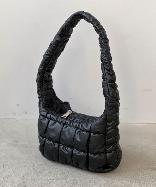 chuclla（チュクラ）の「ワッフルギャザー ワンハンドルバッグ cha22a003（ショルダーバッグ・レディース・シルバー/ブラック・FREE）」の18枚目の写真