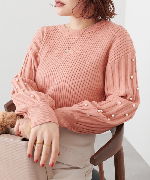 natural couture(ナチュラルクチュール)の「パールスリーブお上品ニット(ニット/セーター・レディース・モカ/オレンジ/ブラック/サックスブルー/アイボリー・FREE)」の1枚目の写真