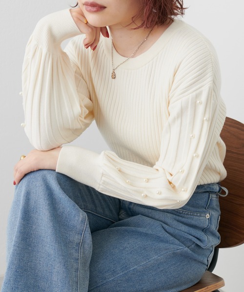 natural couture(ナチュラルクチュール)の「パールスリーブお上品ニット(ニット/セーター・レディース・モカ/オレンジ/ブラック/サックスブルー/アイボリー・FREE)」の6枚目の写真