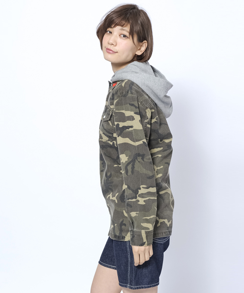 MILKFED.(ミルクフェド)の「BIG SHIRT JACKET(ブルゾン・レディース・カモフラージュ/インディゴブルー・SMALL/MEDIUM)」の18枚目の写真