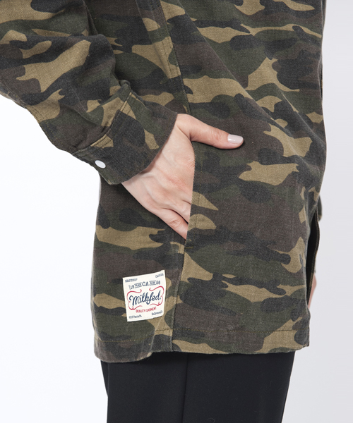 MILKFED.(ミルクフェド)の「BIG SHIRT JACKET(ブルゾン・レディース・カモフラージュ/インディゴブルー・SMALL/MEDIUM)」の7枚目の写真