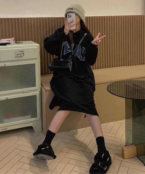 meJane(ミージェーン)の「TEXASロゴ 裏起毛スウェットパーカーワンピース(ワンピース・レディース・ブラウン/ベージュ/ブラック/チャコールグレー・FREE)」の8枚目の写真