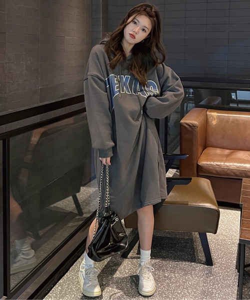 meJane(ミージェーン)の「TEXASロゴ 裏起毛スウェットパーカーワンピース(ワンピース・レディース・ブラウン/ベージュ/ブラック/チャコールグレー・FREE)」の10枚目の写真