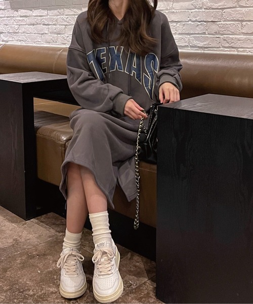 meJane(ミージェーン)の「TEXASロゴ 裏起毛スウェットパーカーワンピース(ワンピース・レディース・ブラウン/ベージュ/ブラック/チャコールグレー・FREE)」の13枚目の写真