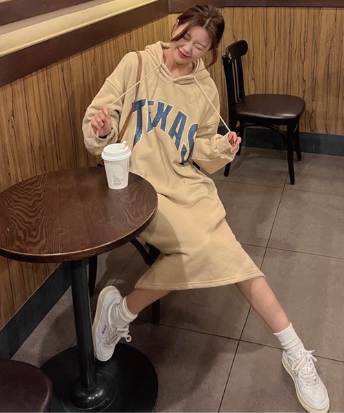 meJane(ミージェーン)の「TEXASロゴ 裏起毛スウェットパーカーワンピース(ワンピース・レディース・ブラウン/ベージュ/ブラック/チャコールグレー・FREE)」の22枚目の写真