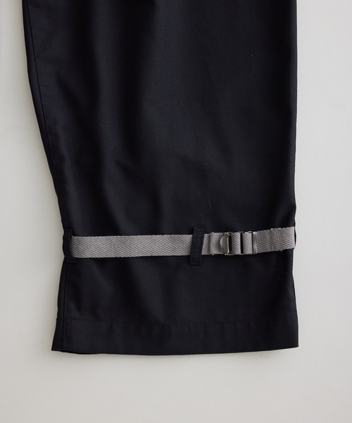 ADAM ET ROPE'（アダムエロペ）の「【WEB限定】2タック ワイドルーズ スラックス ドカン カーゴ パンツ / 裾ベルト / ミリタリー / ユニセックス（カーゴパンツ・メンズ・ダークブラウン/ネイビー/グリーン系その他・M/L）」の13枚目の写真