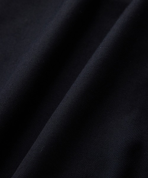 ADAM ET ROPE'（アダムエロペ）の「【WEB限定】2タック ワイドルーズ スラックス ドカン カーゴ パンツ / 裾ベルト / ミリタリー / ユニセックス（カーゴパンツ・メンズ・ダークブラウン/ネイビー/グリーン系その他・M/L）」の16枚目の写真