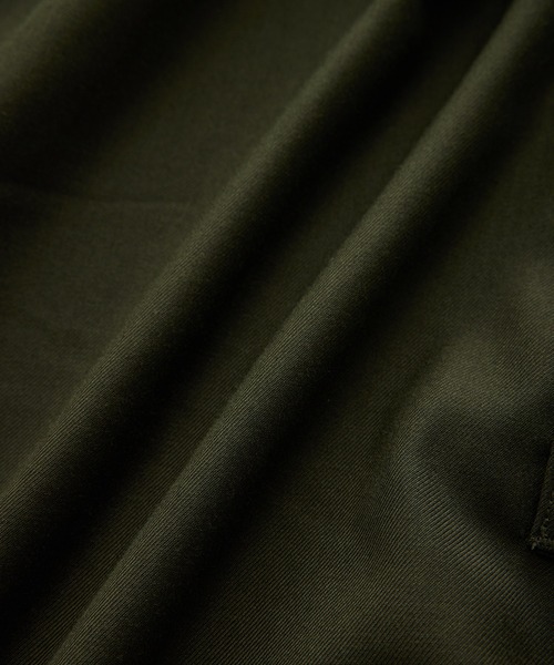 ADAM ET ROPE'（アダムエロペ）の「【WEB限定】2タック ワイドルーズ スラックス ドカン カーゴ パンツ / 裾ベルト / ミリタリー / ユニセックス（カーゴパンツ・メンズ・ダークブラウン/ネイビー/グリーン系その他・M/L）」の17枚目の写真