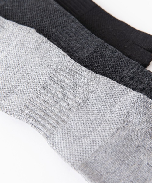 Champion(チャンピオン)の「【CHAMPION/チャンピオン】5本指 抗菌防臭機能 クォーター 3P ソックス 靴下 3足組 リサイクルコットン使用(ソックス/靴下・メンズ・ブラック/チャコールグレー/グレー・MEDIUM)」の5枚目の写真