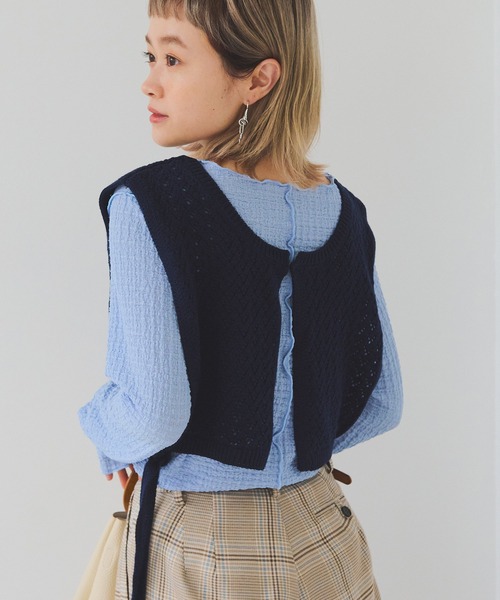 Crisp(クリスプ)の「サイドリボンニットカラー(ニット/セーター・レディース・ネイビー/ブラウン/アイボリー・FREE)」の1枚目の写真