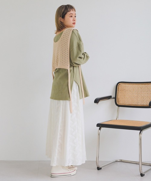 Crisp(クリスプ)の「サイドリボンニットカラー(ニット/セーター・レディース・ネイビー/ブラウン/アイボリー・FREE)」の5枚目の写真