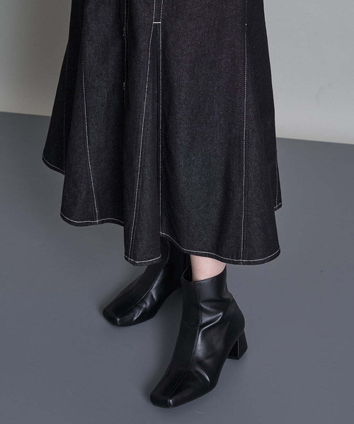 A de a.v.v（アードアー・ヴェ・ヴェ）の「襟リボン付き肩ラッフルマーメイドデニムワンピース（ワンピース・レディース・チャコールグレー/ブルー・36/38）」の5枚目の写真