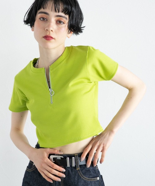 PAGEBOY（ページボーイ）の「ハーフZIPリブショート（Tシャツ/カットソー・レディース・ブラック/ホワイト/イエロー/グリーン・FREE）」の4枚目の写真