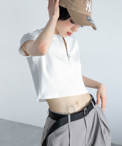 PAGEBOY（ページボーイ）の「ハーフZIPリブショート（Tシャツ/カットソー・レディース・ブラック/ホワイト/イエロー/グリーン・FREE）」の22枚目の写真